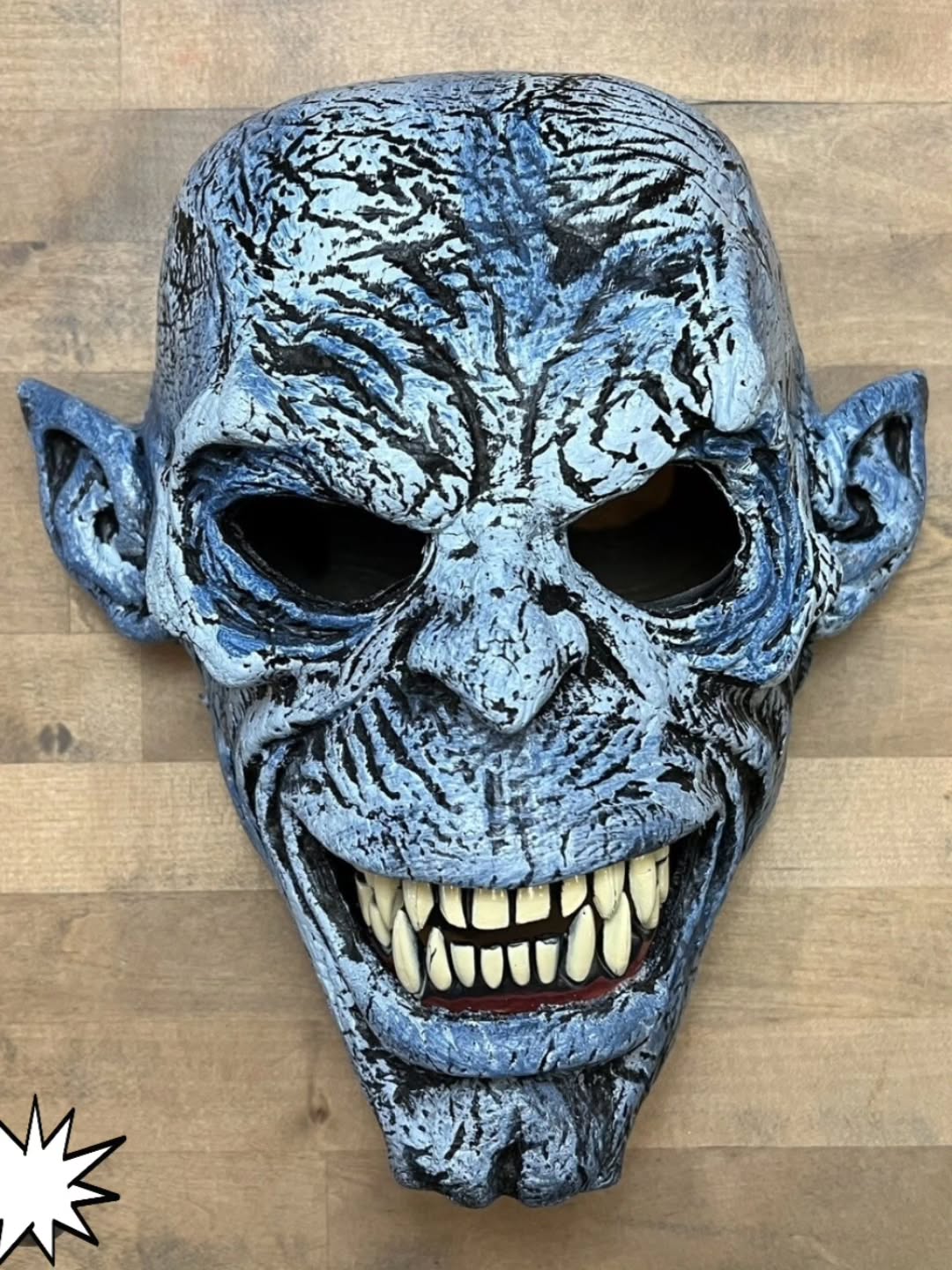 Máscara de monstruo azul